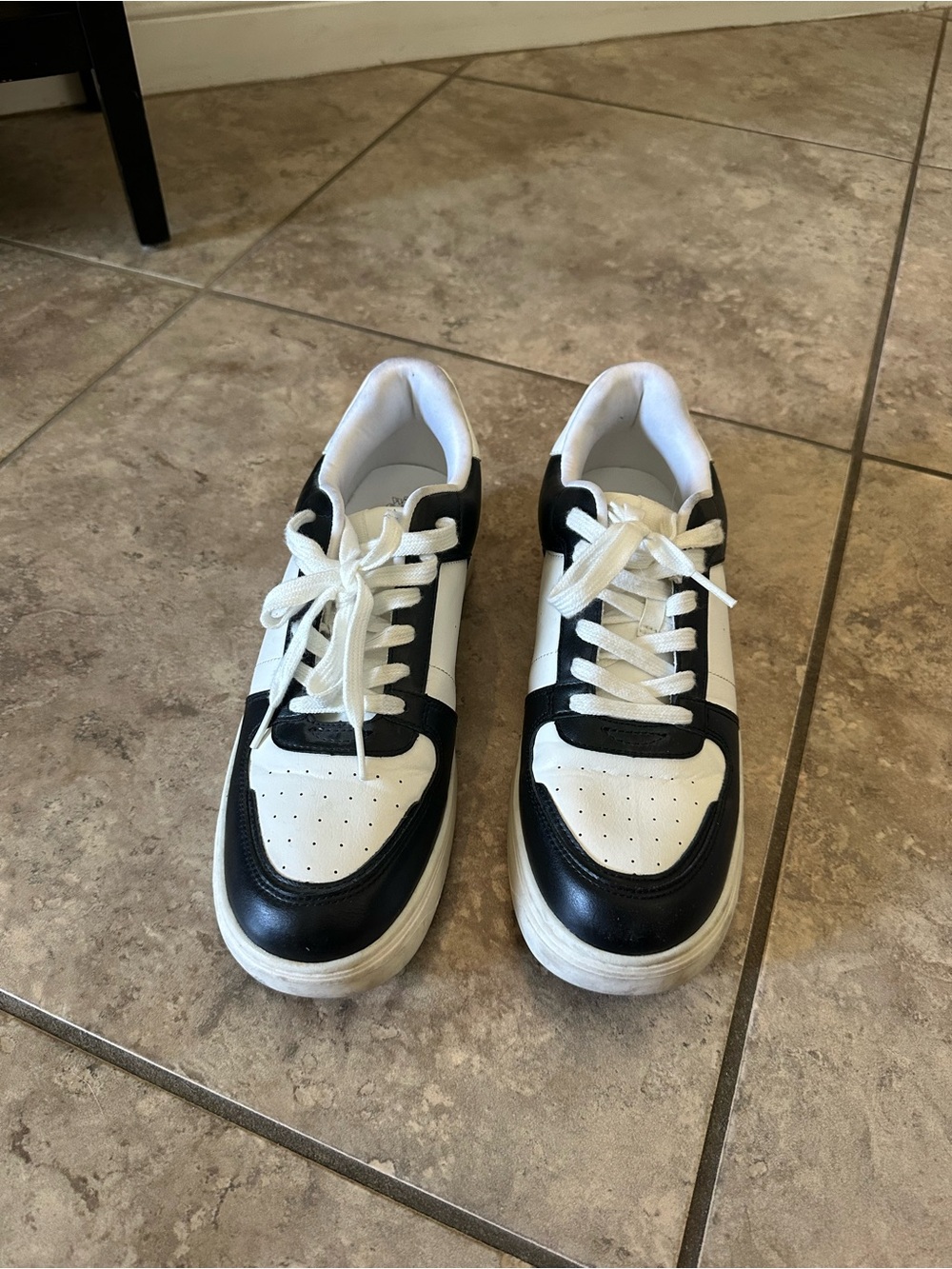 wild fable Black and White Retro Low-Top Sneakers